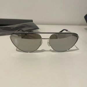 NIB Silver Mirror Cateye Moschino Sunglasses